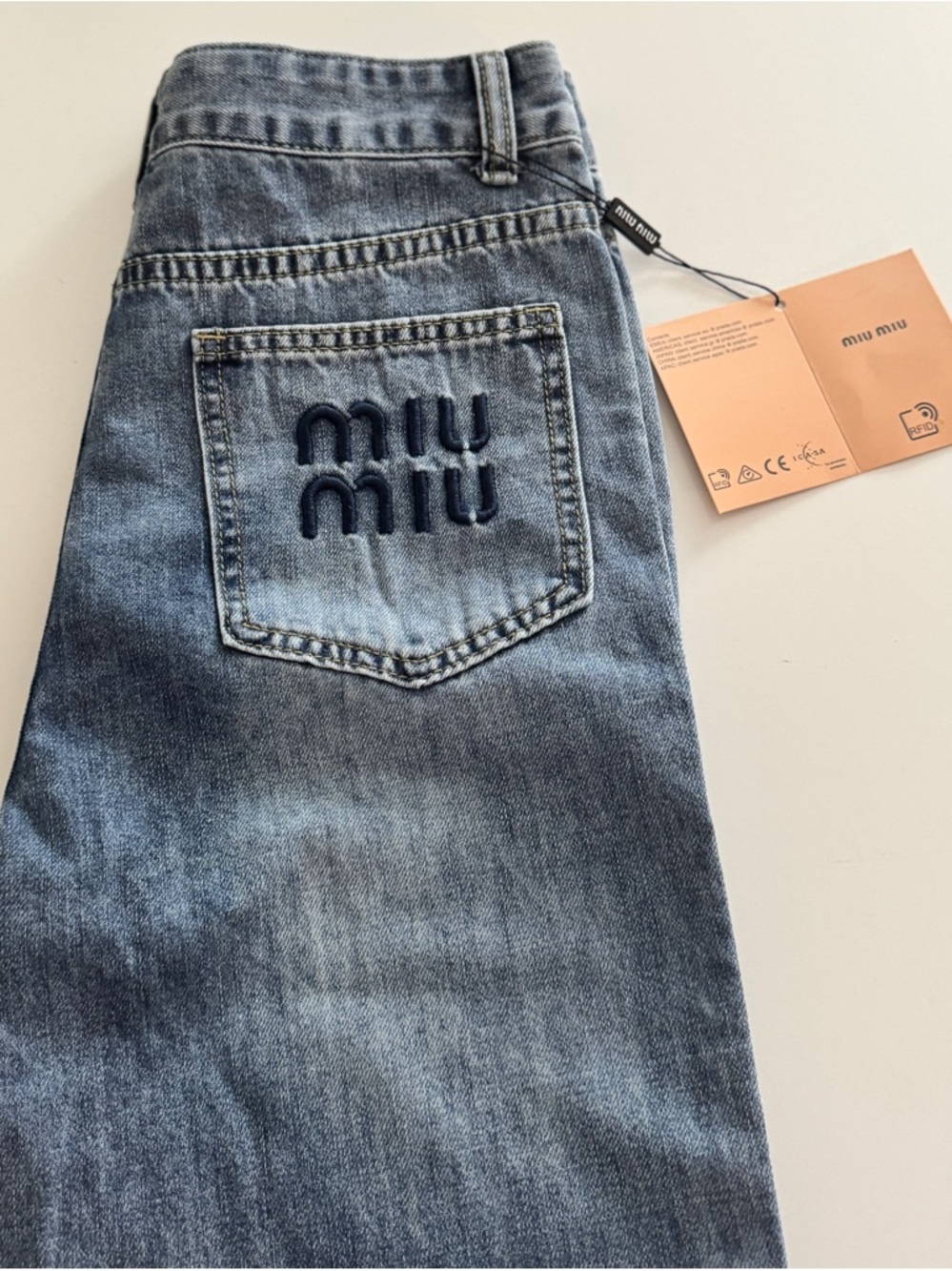 AUTHENTIC MIU MIU - NEW WITH TAGS!
See photos for authenticity!